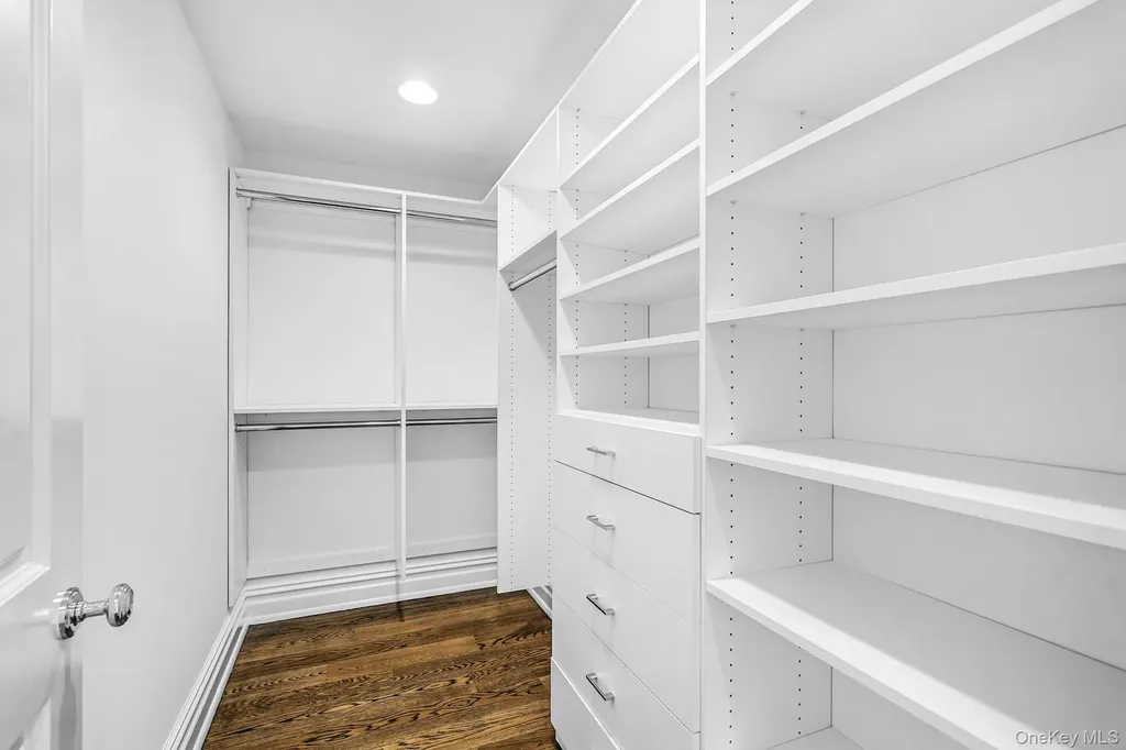 2 Weaver Street Scarsdale NY 10583