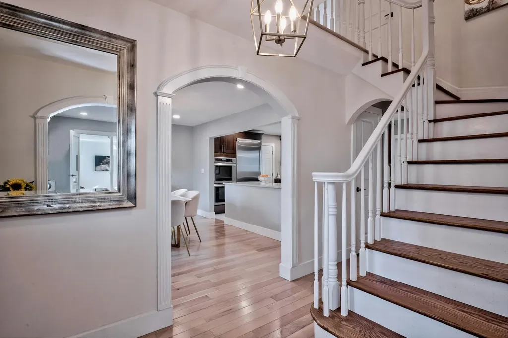 54 Castle Ridge Road Manhasset NY 11030