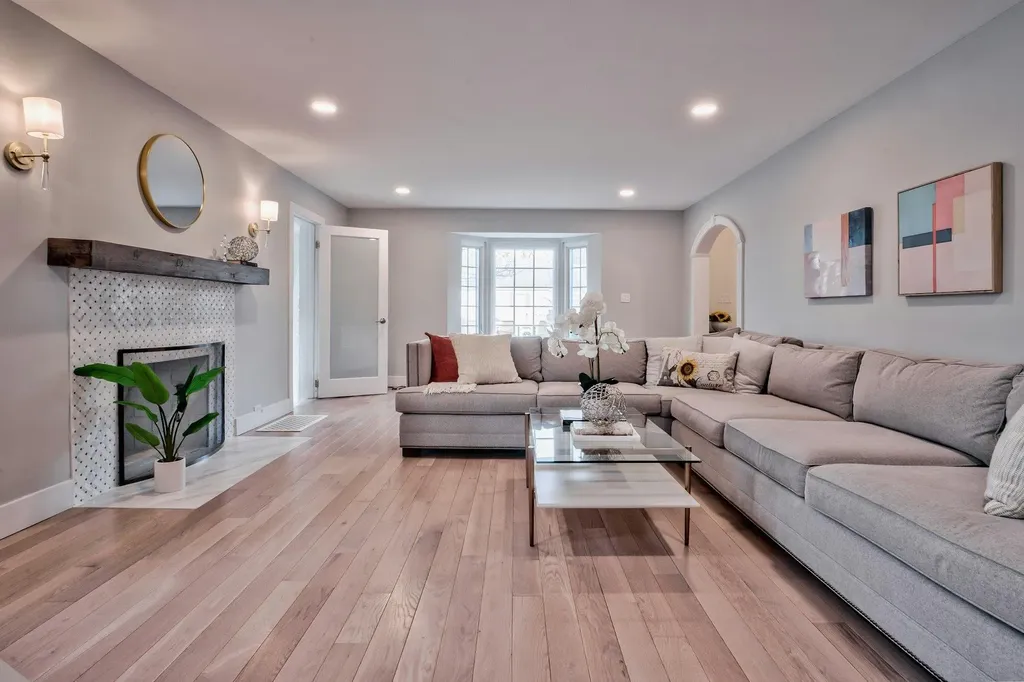 54 Castle Ridge Road Manhasset NY 11030