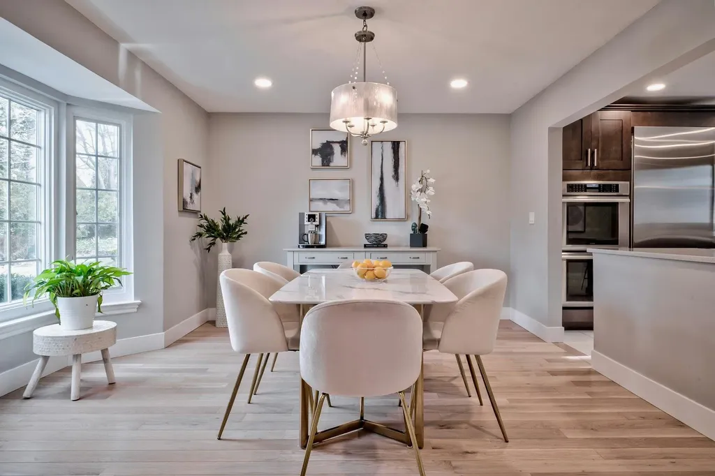 54 Castle Ridge Road Manhasset NY 11030