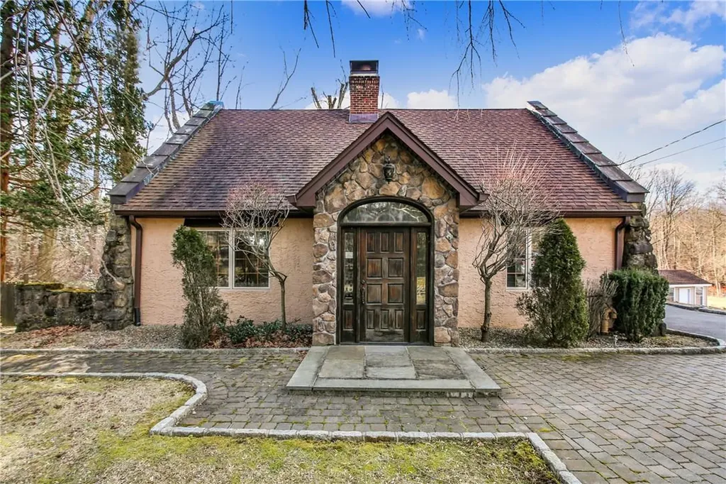 57 Ridge Road Hartsdale NY 10530