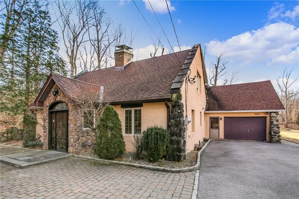 57 Ridge Road Hartsdale NY 10530