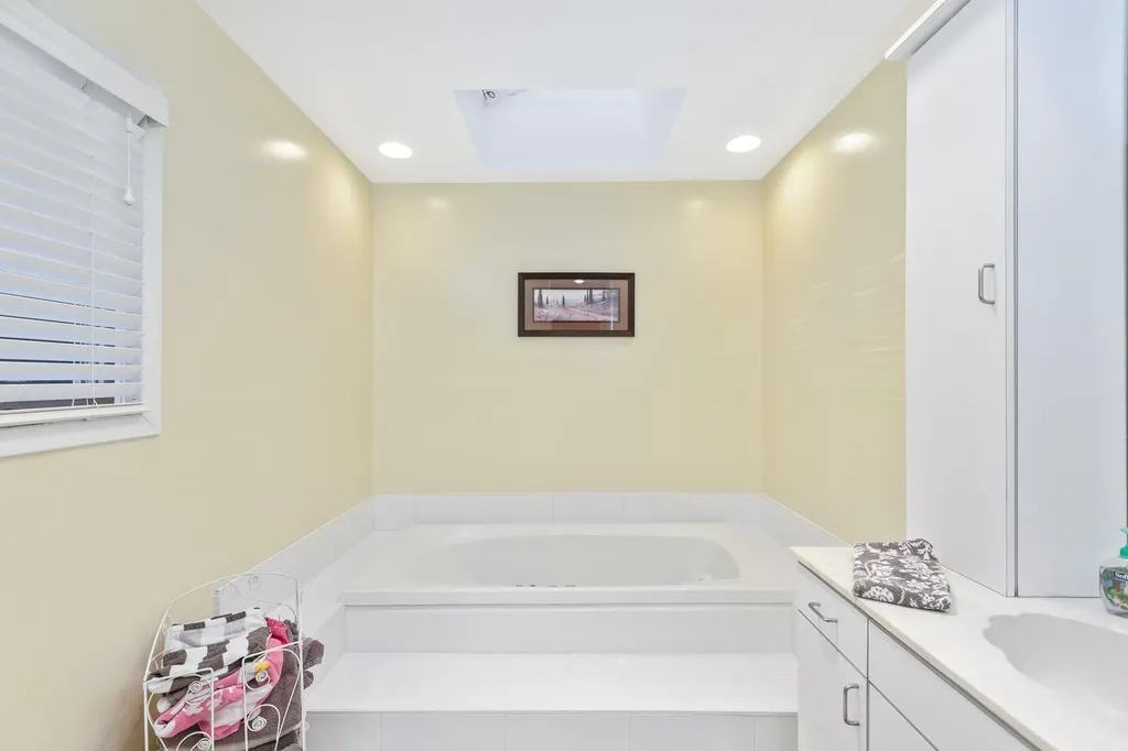12 Sunhill Road Nesconset NY 11767