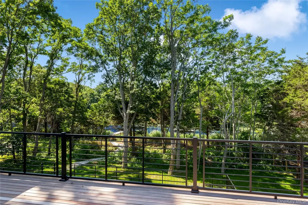 600 Glenn Road Southold NY 11971