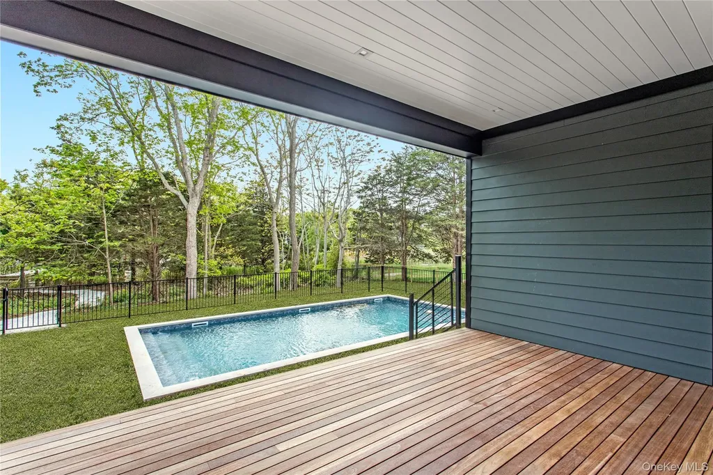 600 Glenn Road Southold NY 11971