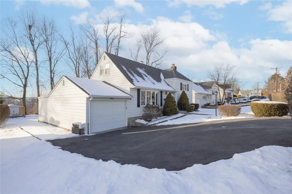 14 Montclair Road Yonkers NY 10710
