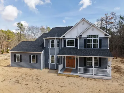 231 Silas Carter Road Manorville NY 11949