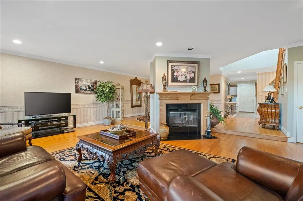 74 Hunt Drive Jericho NY 11753