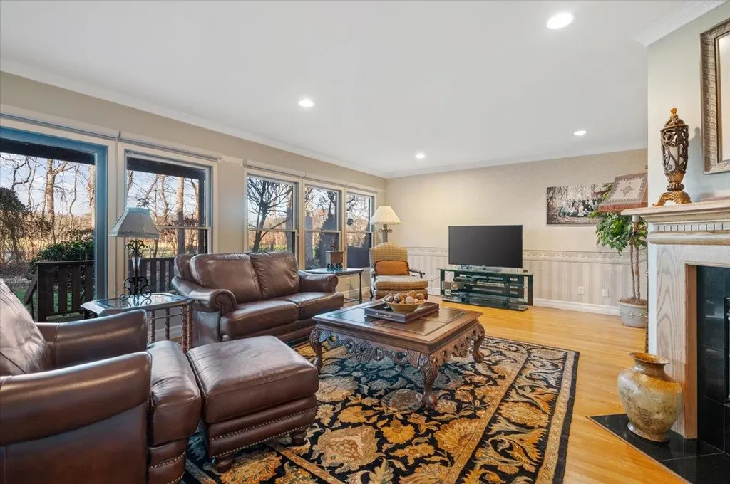 74 Hunt Drive Jericho NY 11753