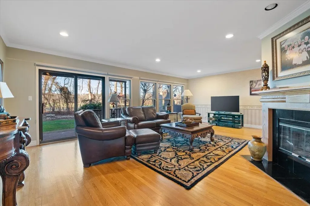 74 Hunt Drive Jericho NY 11753