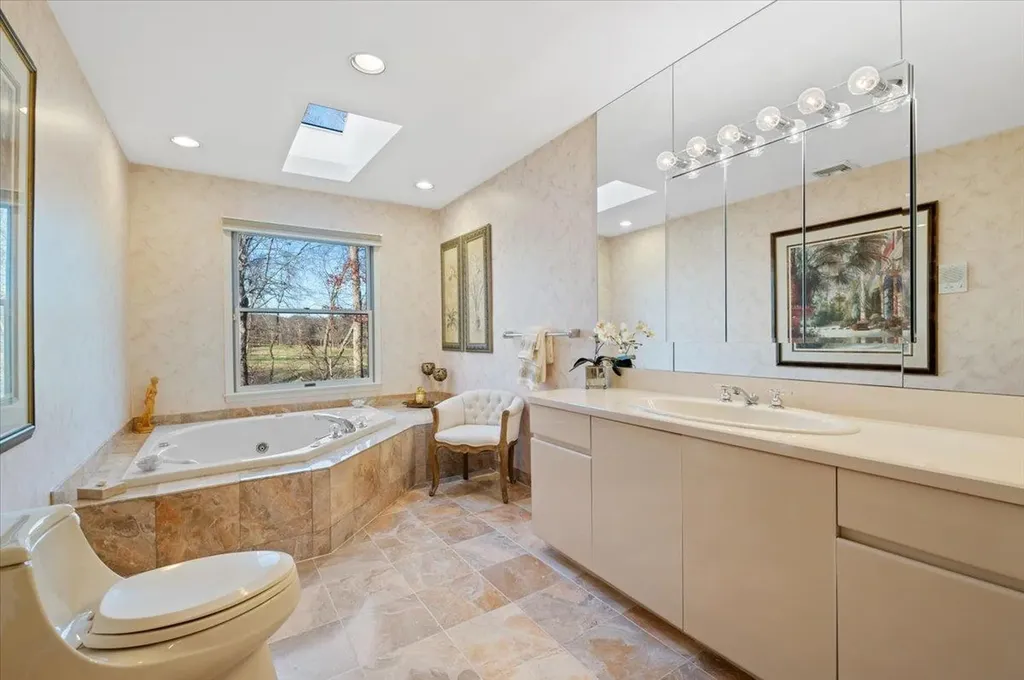 74 Hunt Drive Jericho NY 11753