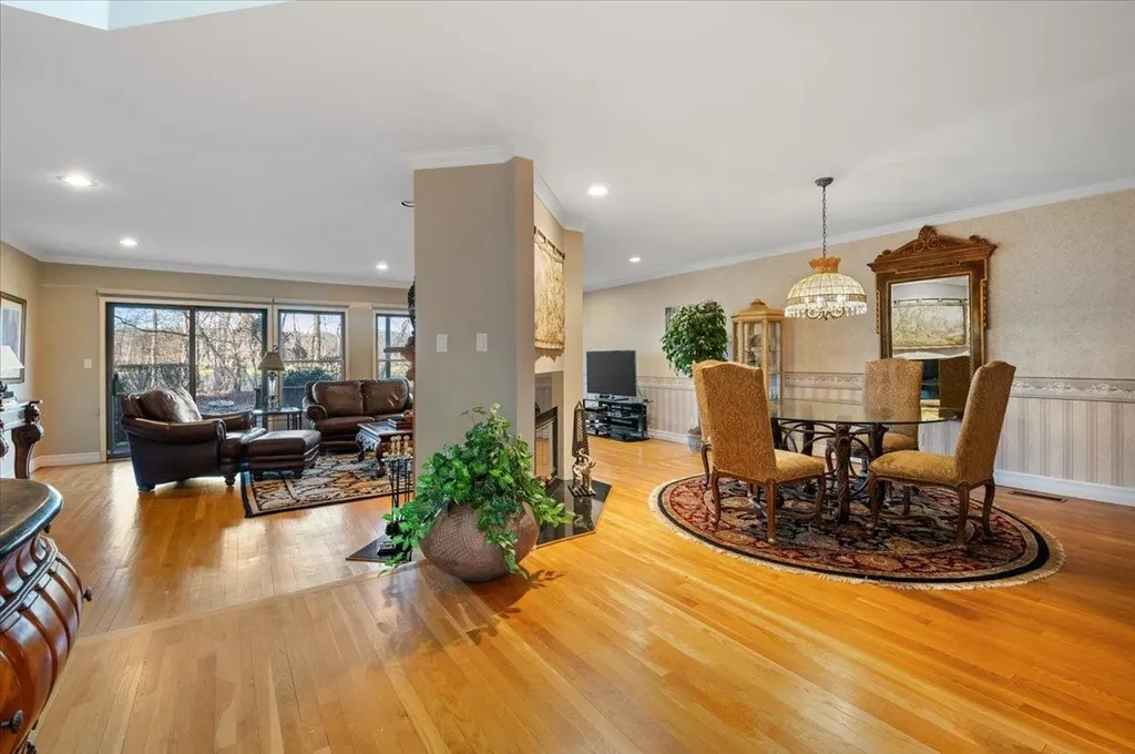 74 Hunt Drive Jericho NY 11753