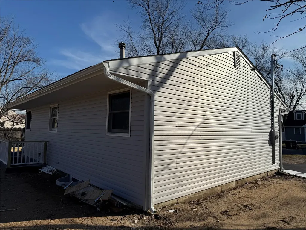 19 E Walnut Street Central Islip NY 11722