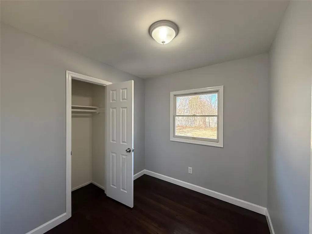 19 E Walnut Street Central Islip NY 11722