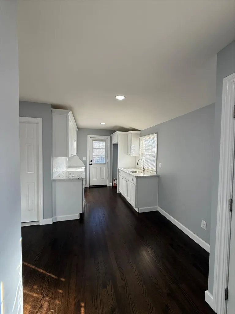 19 E Walnut Street Central Islip NY 11722