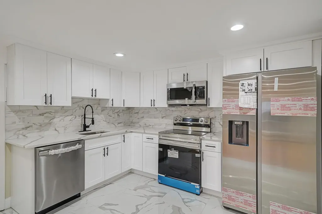 17 Imperial Drive Selden NY 11784