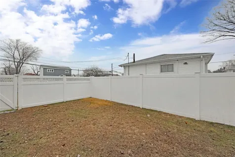 28 Baur Street West Babylon NY 11704