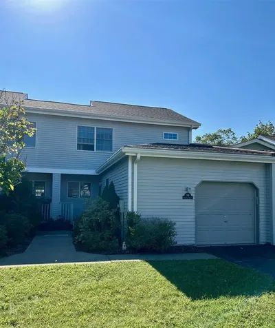 84 Sandalwood Lane Rhinebeck NY 12572