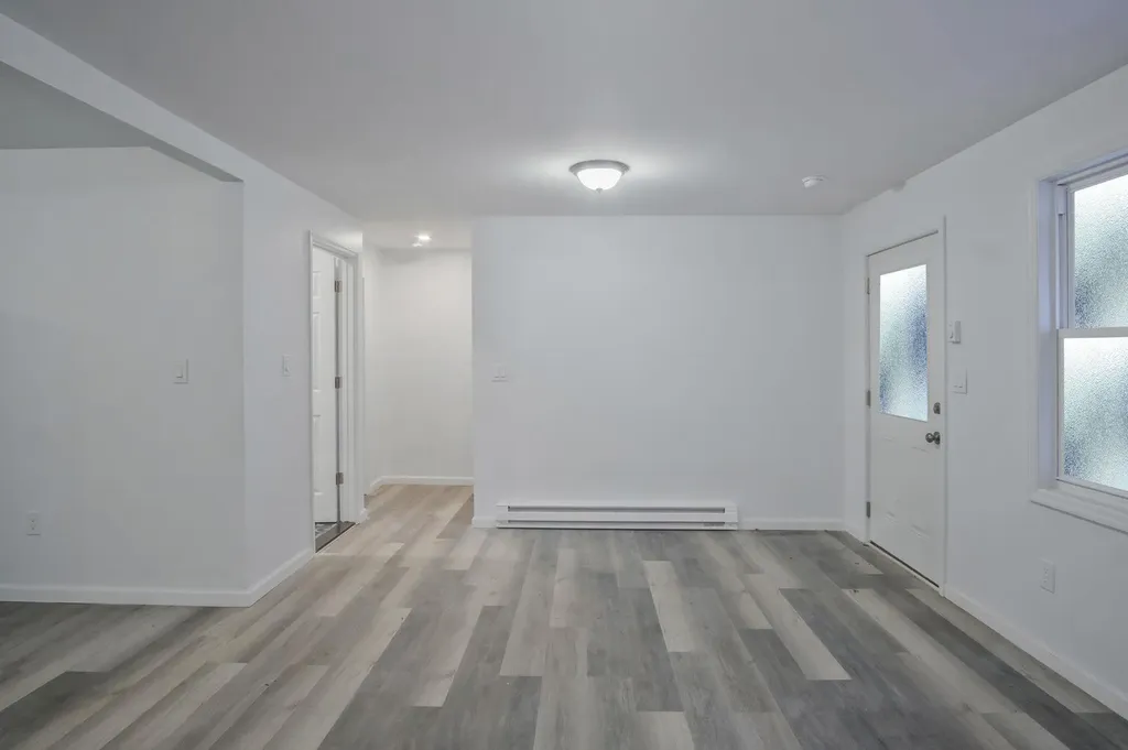 95 Fairway Avenue Riverhead NY 11901