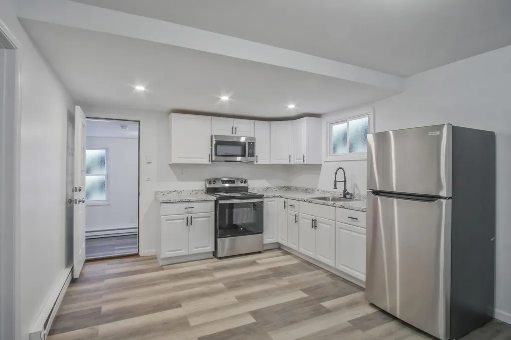 95 Fairway Avenue Riverhead NY 11901