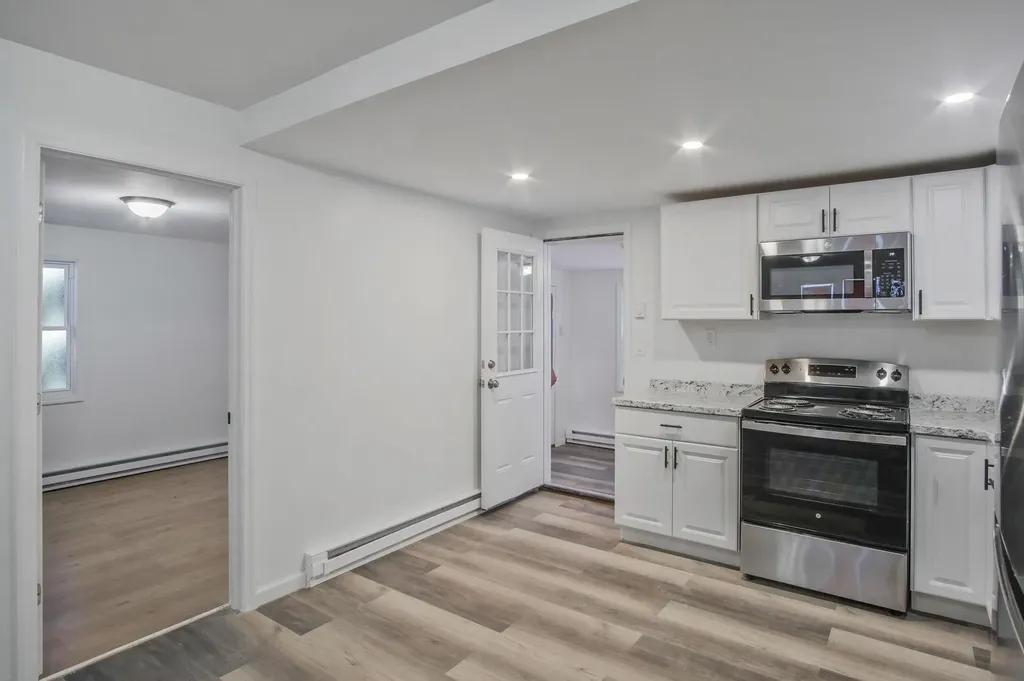 95 Fairway Avenue Riverhead NY 11901