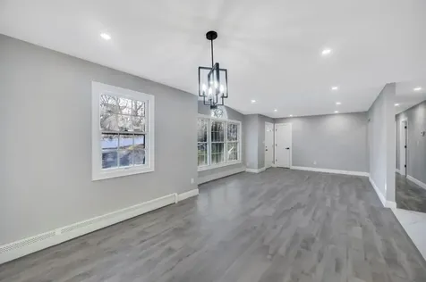 15 Mill Lane Medford NY 11763