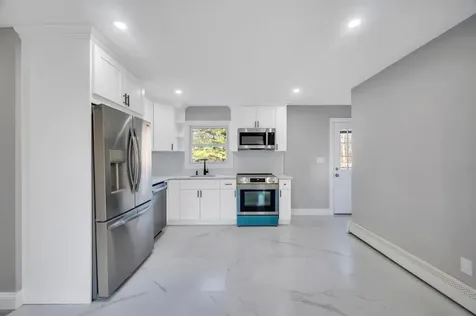 15 Mill Lane Medford NY 11763