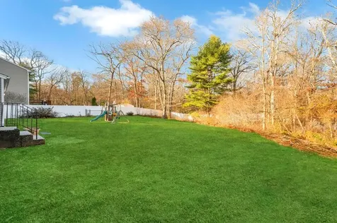 15 Mill Lane Medford NY 11763