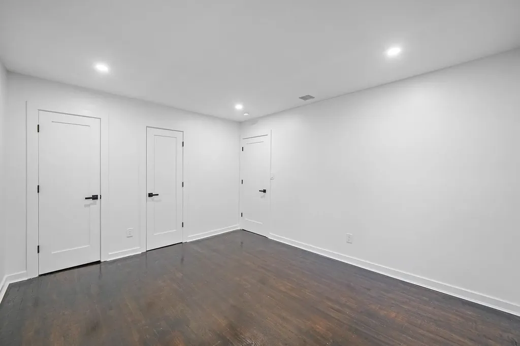 16 Maple Avenue Shirley NY 11967