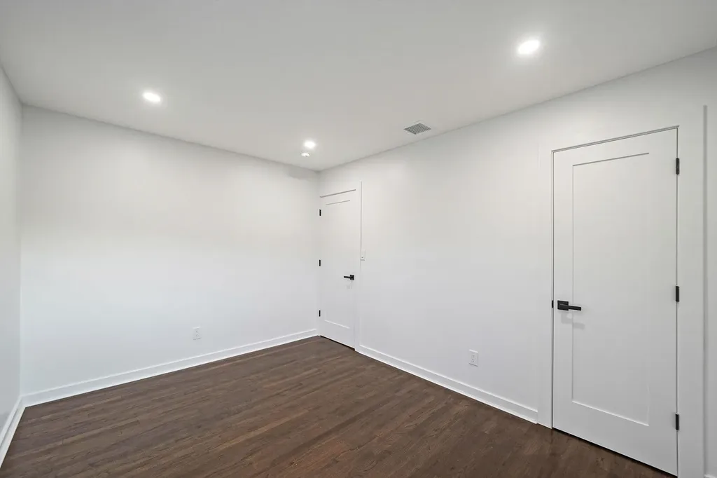 16 Maple Avenue Shirley NY 11967