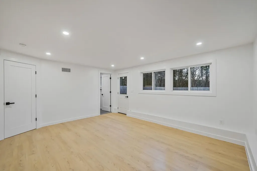 16 Maple Avenue Shirley NY 11967