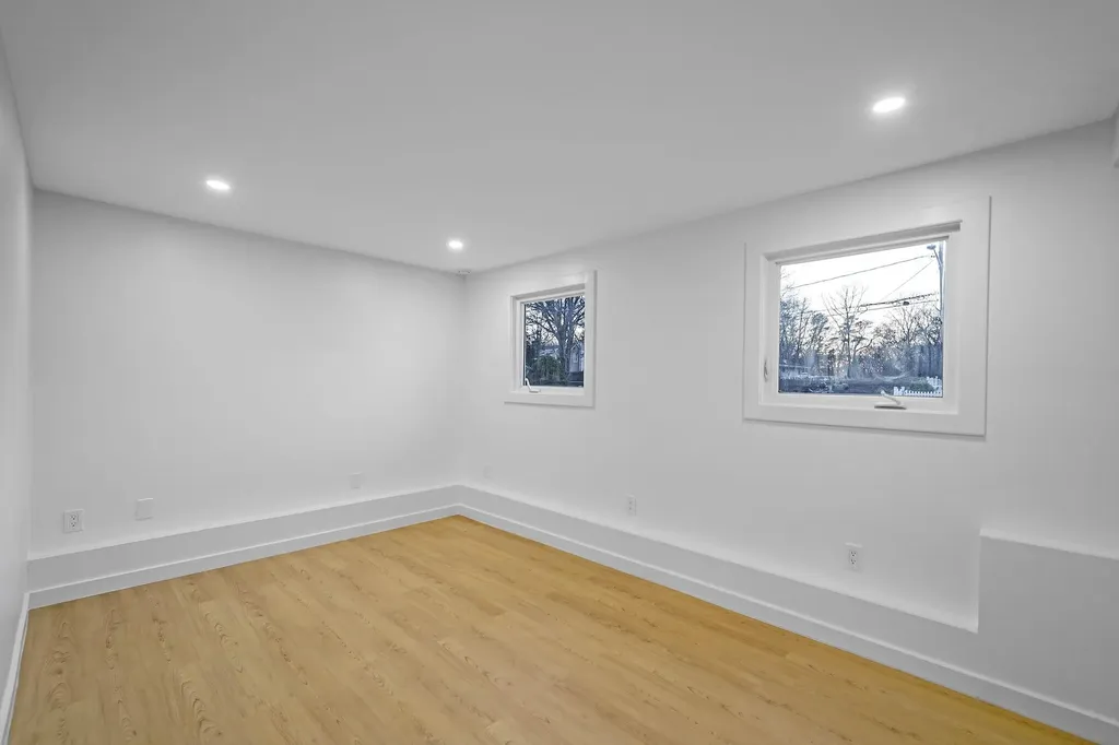16 Maple Avenue Shirley NY 11967