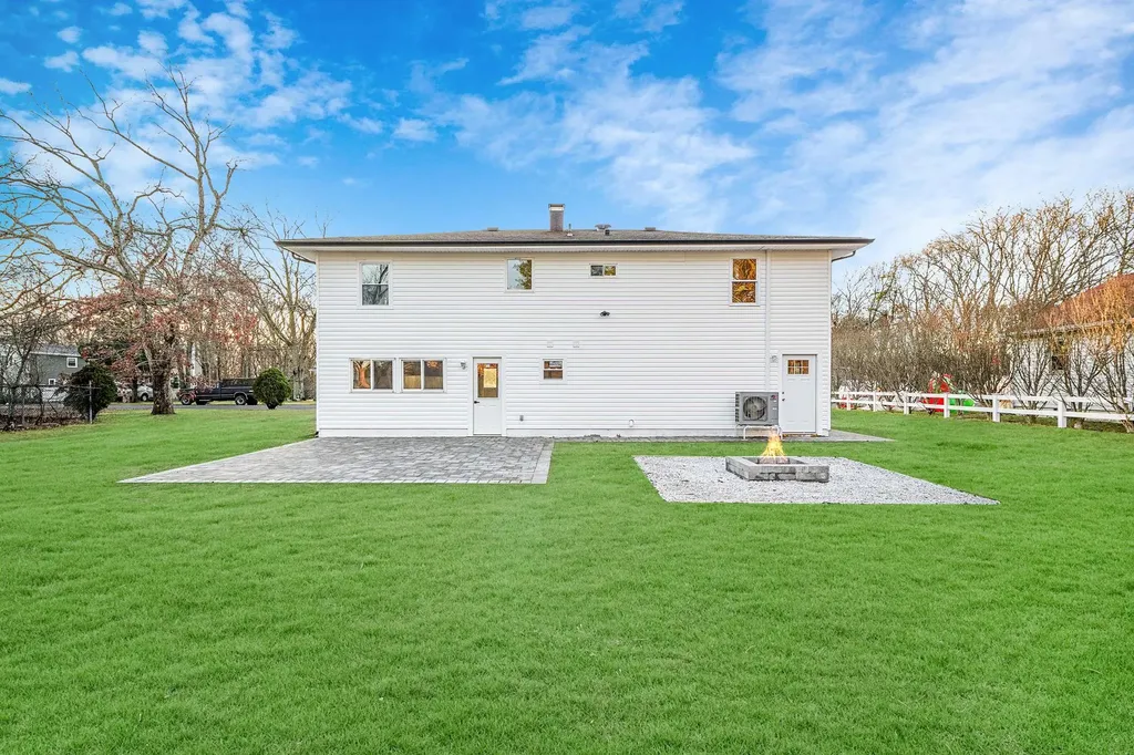 16 Maple Avenue Shirley NY 11967