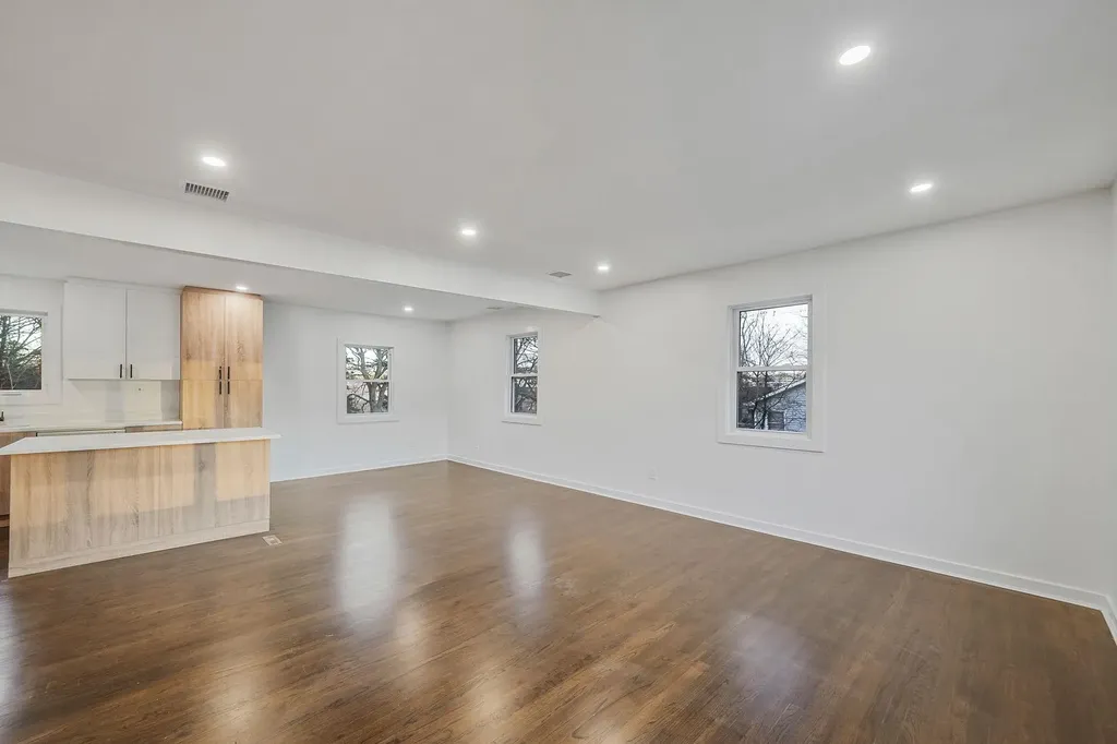 16 Maple Avenue Shirley NY 11967