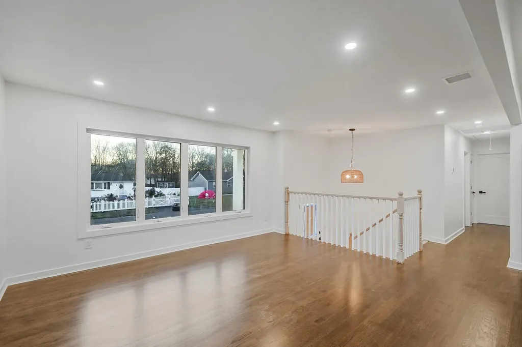 16 Maple Avenue Shirley NY 11967