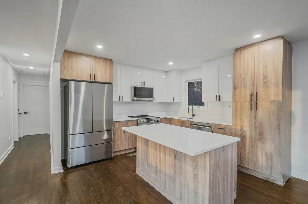 16 Maple Avenue Shirley NY 11967