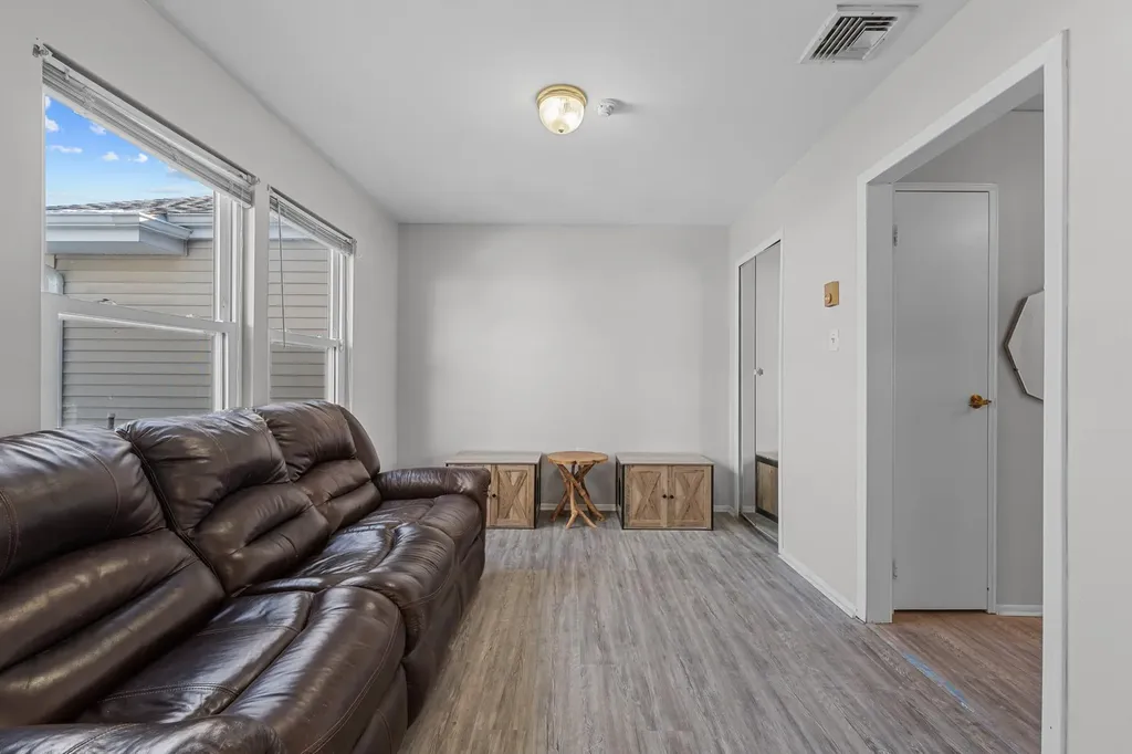 49 Freedom Lane Coram NY 11727