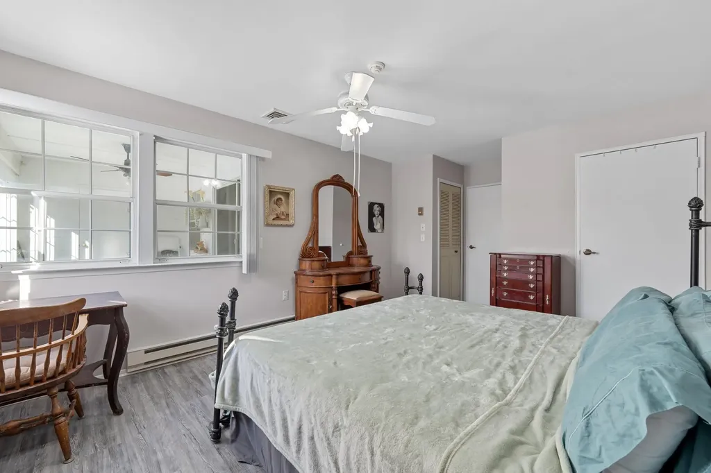 49 Freedom Lane Coram NY 11727