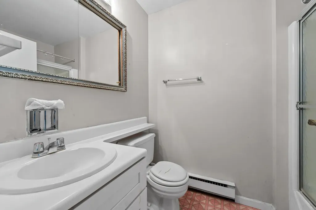 49 Freedom Lane Coram NY 11727