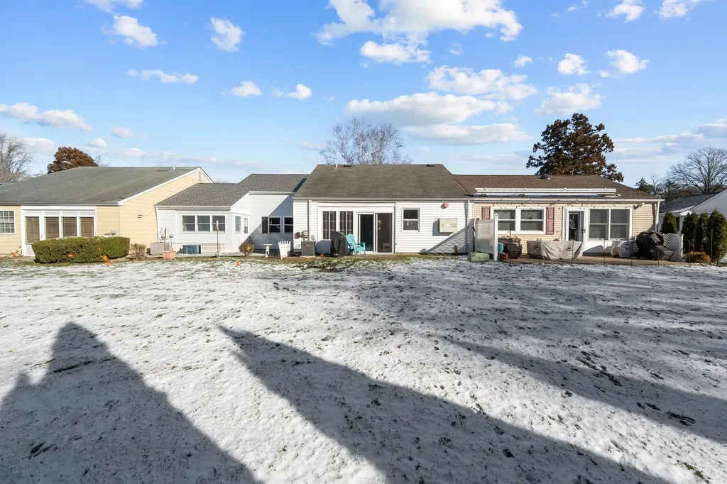 49 Freedom Lane Coram NY 11727