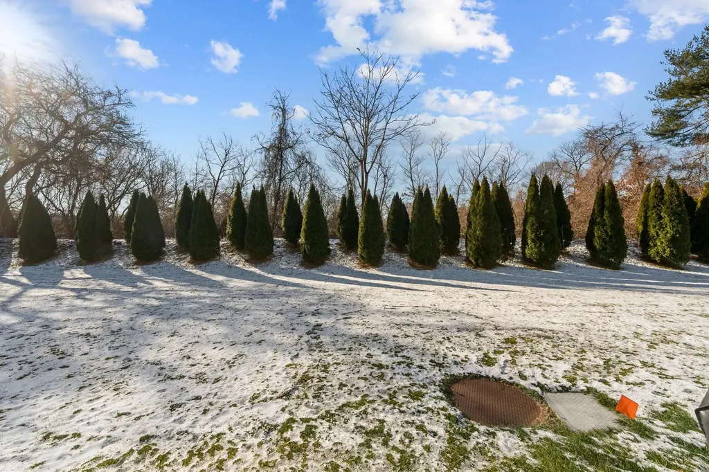 49 Freedom Lane Coram NY 11727