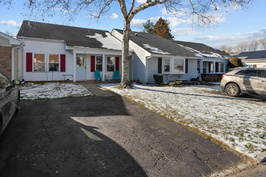 49 Freedom Lane Coram NY 11727