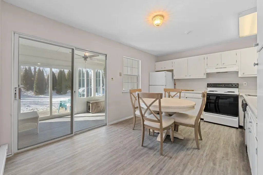 49 Freedom Lane Coram NY 11727