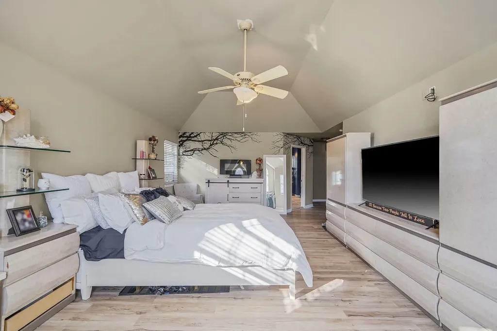 6 Orient Avenue Brookhaven NY 11719