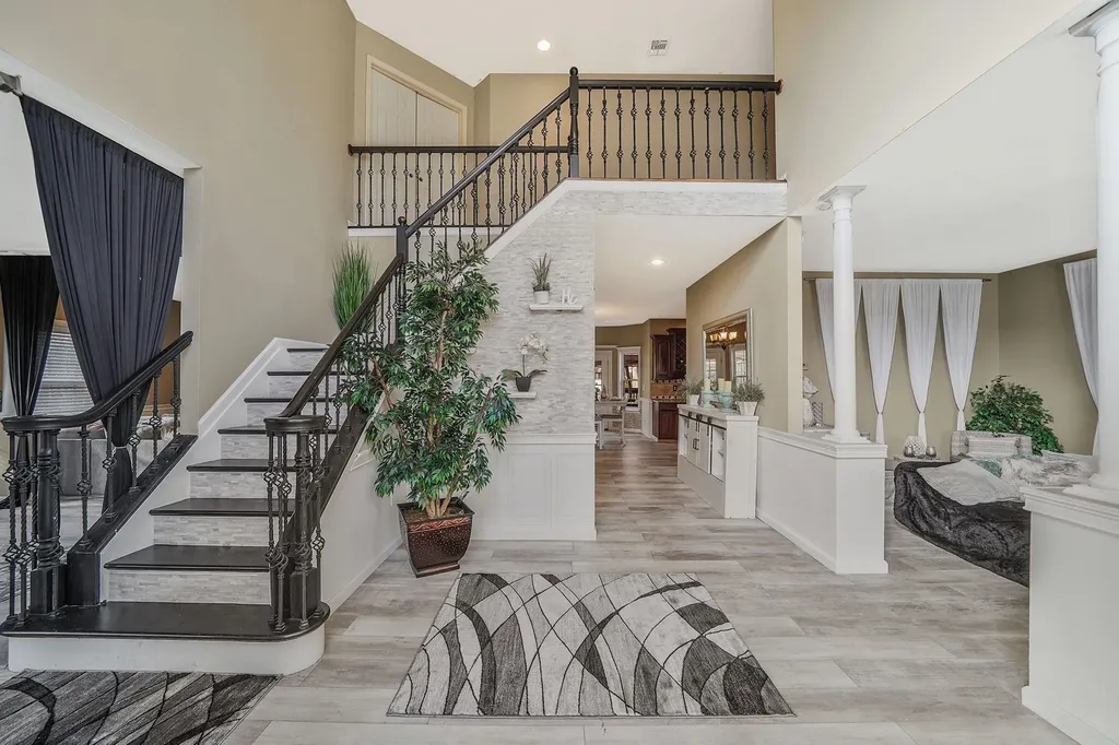 6 Orient Avenue Brookhaven NY 11719