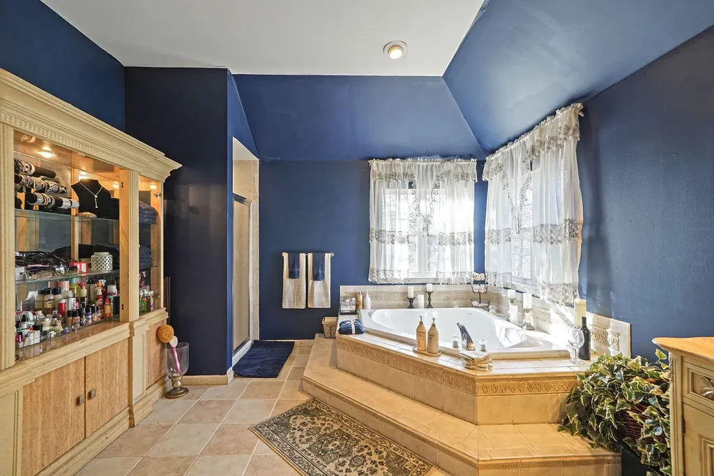 6 Orient Avenue Brookhaven NY 11719