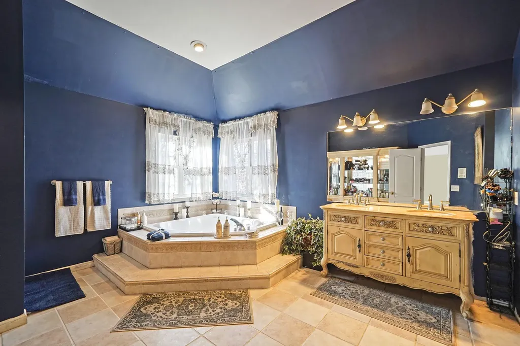 6 Orient Avenue Brookhaven NY 11719