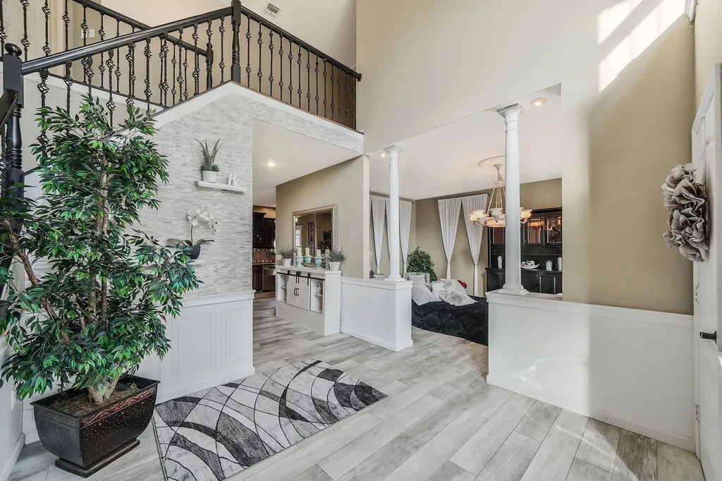 6 Orient Avenue Brookhaven NY 11719