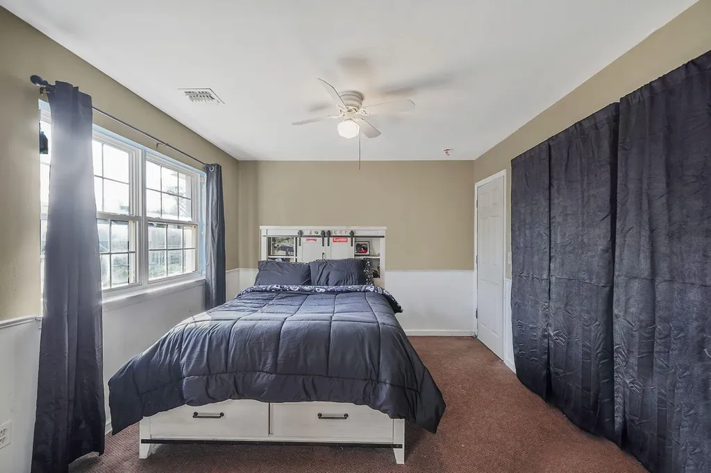 6 Orient Avenue Brookhaven NY 11719