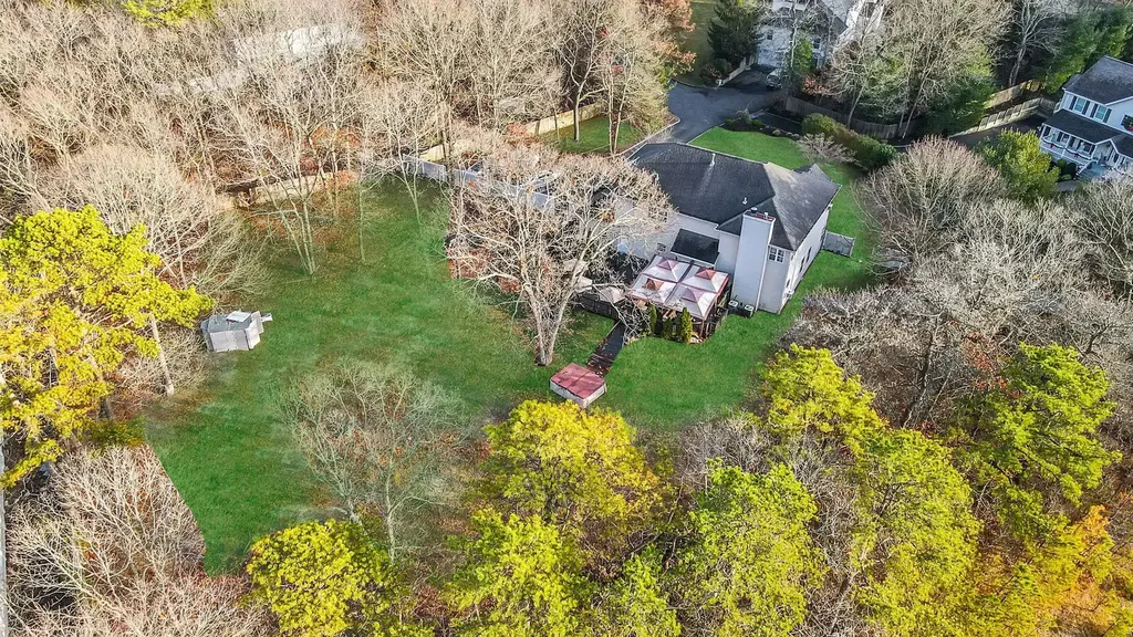 6 Orient Avenue Brookhaven NY 11719